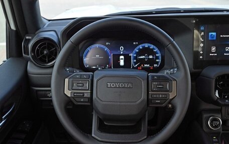 Toyota Land Cruiser Prado, 2025 год, 10 076 000 рублей, 17 фотография