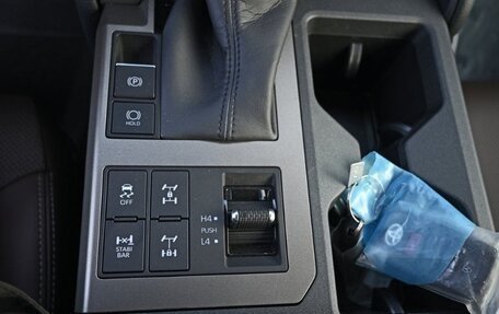 Toyota Land Cruiser Prado, 2025 год, 10 076 000 рублей, 23 фотография
