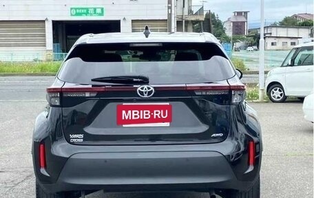 Toyota Yaris Cross, 2022 год, 1 560 000 рублей, 4 фотография