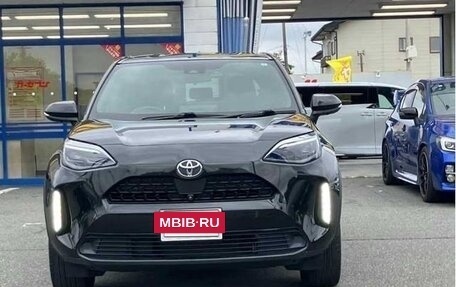 Toyota Yaris Cross, 2022 год, 1 560 000 рублей, 3 фотография