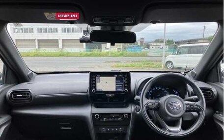 Toyota Yaris Cross, 2022 год, 1 560 000 рублей, 12 фотография