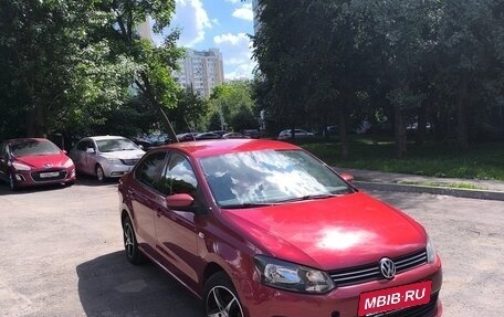 Volkswagen Polo VI (EU Market), 2011 год, 765 000 рублей, 2 фотография