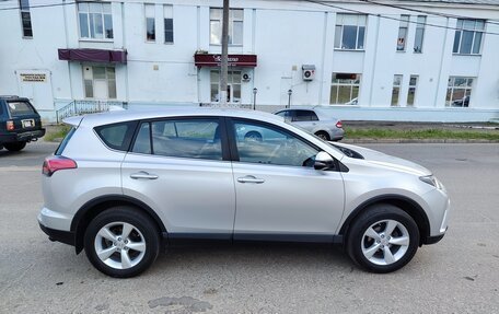 Toyota RAV4, 2017 год, 1 844 000 рублей, 4 фотография