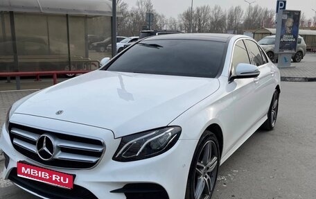 Mercedes-Benz E-Класс, 2016 год, 3 050 000 рублей, 1 фотография