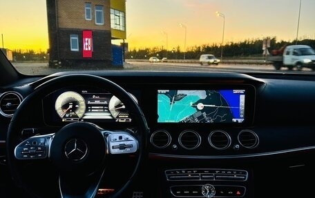 Mercedes-Benz E-Класс, 2016 год, 3 050 000 рублей, 4 фотография