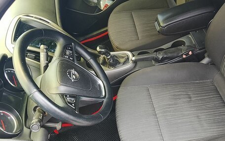 Opel Astra J, 2010 год, 545 000 рублей, 11 фотография