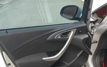 Opel Astra J, 2010 год, 545 000 рублей, 10 фотография