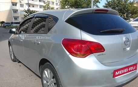 Opel Astra J, 2010 год, 545 000 рублей, 4 фотография