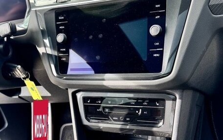 Volkswagen Tiguan II, 2023 год, 2 700 000 рублей, 8 фотография