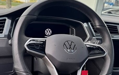 Volkswagen Tiguan II, 2023 год, 2 700 000 рублей, 10 фотография