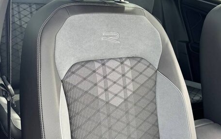 Volkswagen Tiguan II, 2023 год, 2 700 000 рублей, 19 фотография
