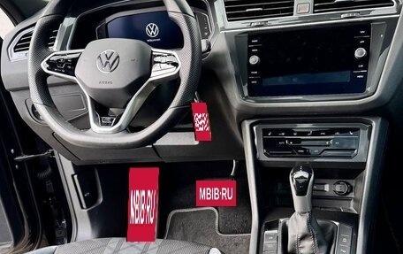 Volkswagen Tiguan II, 2023 год, 2 700 000 рублей, 9 фотография