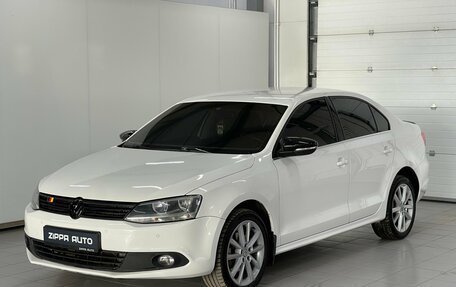 Volkswagen Jetta VI, 2011 год, 1 159 000 рублей, 3 фотография