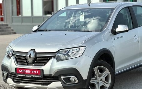 Renault Logan II, 2021 год, 1 299 000 рублей, 2 фотография