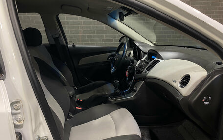 Chevrolet Cruze II, 2012 год, 969 000 рублей, 10 фотография