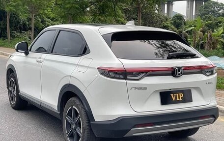 Honda Vezel, 2023 год, 1 373 000 рублей, 3 фотография