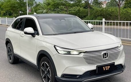Honda Vezel, 2023 год, 1 373 000 рублей, 2 фотография