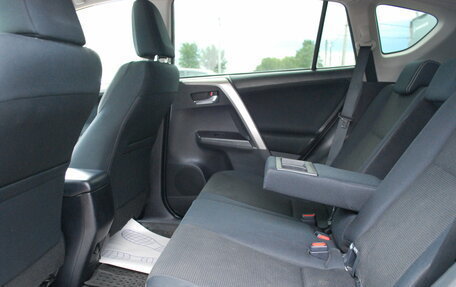 Toyota RAV4, 2015 год, 2 000 000 рублей, 10 фотография