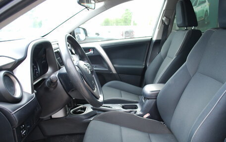 Toyota RAV4, 2015 год, 2 000 000 рублей, 9 фотография