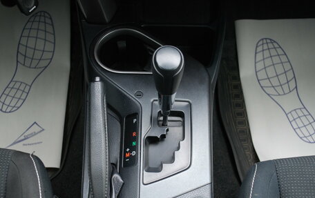 Toyota RAV4, 2015 год, 2 000 000 рублей, 15 фотография