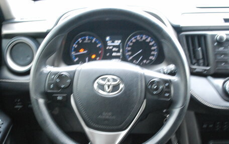 Toyota RAV4, 2015 год, 2 000 000 рублей, 13 фотография