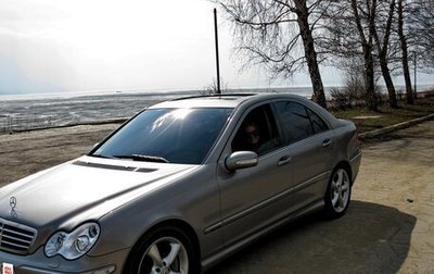Mercedes-Benz C-Класс, 2004 год, 1 200 000 рублей, 1 фотография