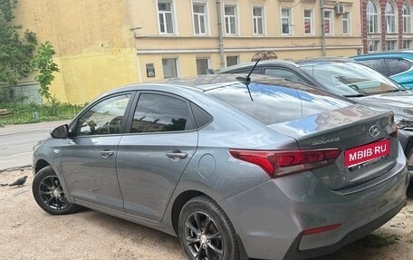Hyundai Solaris II рестайлинг, 2017 год, 1 000 000 рублей, 1 фотография