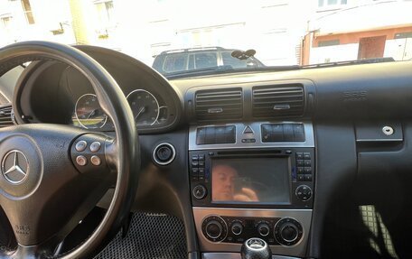 Mercedes-Benz C-Класс, 2004 год, 1 200 000 рублей, 10 фотография