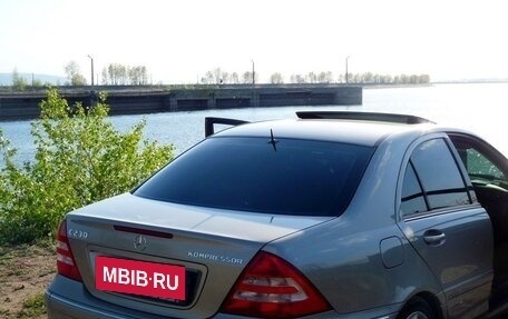 Mercedes-Benz C-Класс, 2004 год, 1 200 000 рублей, 2 фотография