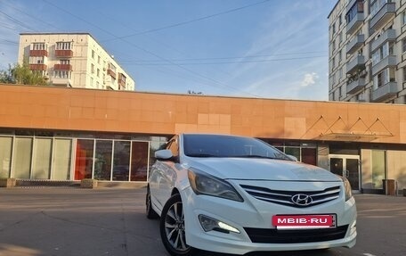 Hyundai Solaris II рестайлинг, 2016 год, 850 000 рублей, 5 фотография