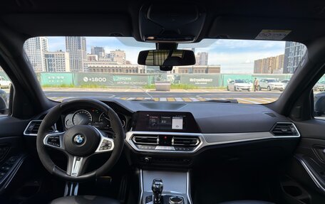 BMW 3 серия, 2019 год, 3 300 000 рублей, 33 фотография