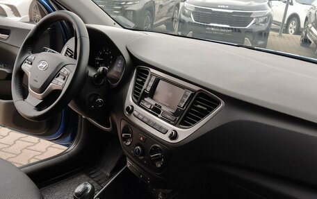 Hyundai Solaris II рестайлинг, 2017 год, 1 077 000 рублей, 19 фотография
