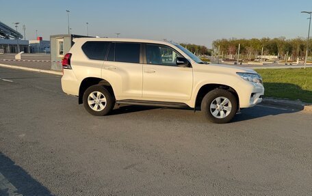 Toyota Land Cruiser Prado 150 рестайлинг 2, 2018 год, 4 100 000 рублей, 3 фотография