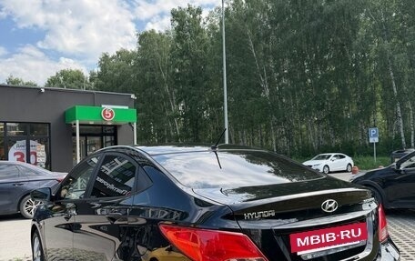 Hyundai Solaris II рестайлинг, 2014 год, 950 000 рублей, 3 фотография