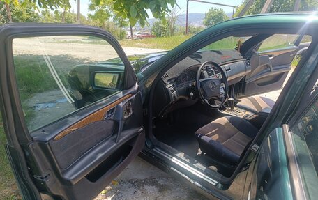 Mercedes-Benz E-Класс, 1997 год, 430 000 рублей, 7 фотография