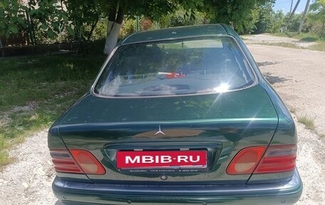 Mercedes-Benz E-Класс, 1997 год, 430 000 рублей, 2 фотография