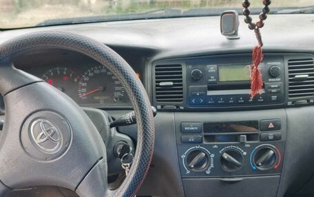 Toyota Corolla, 2004 год, 540 000 рублей, 10 фотография