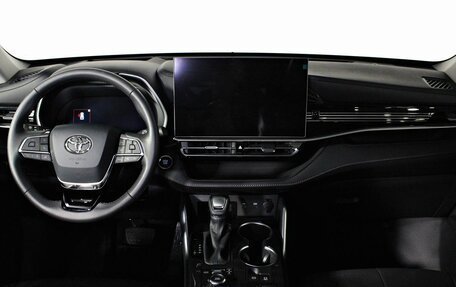 Toyota Highlander, 2026 год, 5 690 000 рублей, 14 фотография
