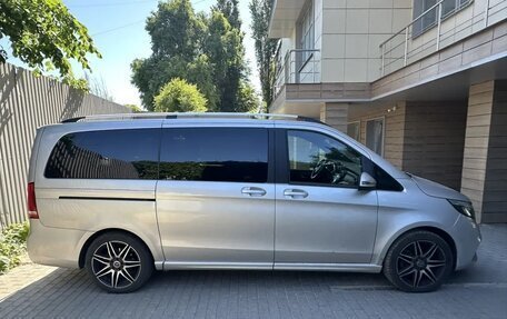 Mercedes-Benz V-Класс, 2019 год, 4 790 000 рублей, 3 фотография