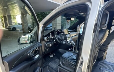 Mercedes-Benz V-Класс, 2019 год, 4 790 000 рублей, 6 фотография
