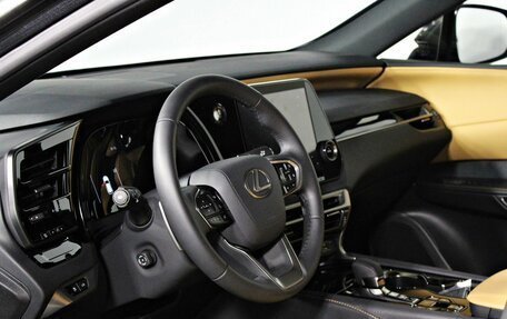 Lexus RX IV рестайлинг, 2025 год, 7 990 000 рублей, 20 фотография