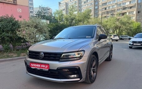 Volkswagen Tiguan II, 2018 год, 2 465 000 рублей, 1 фотография