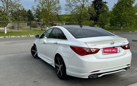 Hyundai Sonata VI, 2011 год, 1 400 000 рублей, 24 фотография