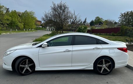 Hyundai Sonata VI, 2011 год, 1 400 000 рублей, 32 фотография