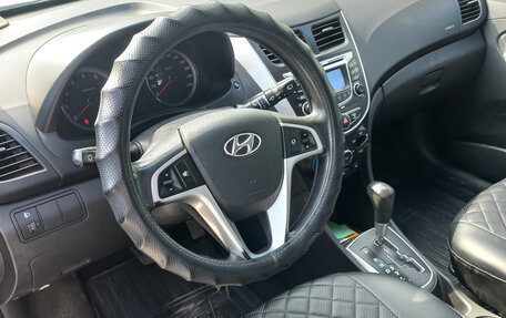 Hyundai Solaris II рестайлинг, 2012 год, 1 100 000 рублей, 7 фотография