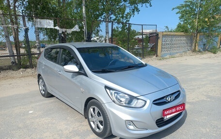 Hyundai Solaris II рестайлинг, 2012 год, 1 100 000 рублей, 8 фотография