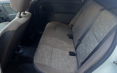 Renault Logan I, 2012 год, 300 000 рублей, 3 фотография