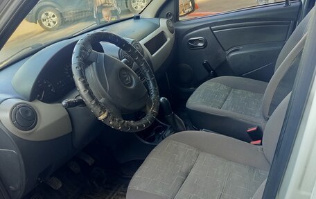 Renault Logan I, 2012 год, 300 000 рублей, 2 фотография