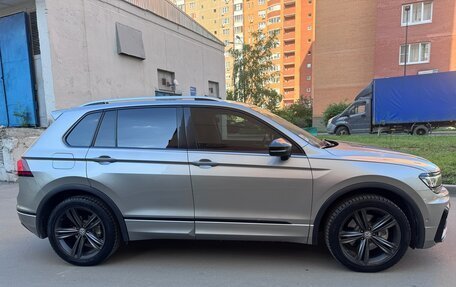 Volkswagen Tiguan II, 2018 год, 2 465 000 рублей, 4 фотография