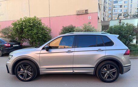 Volkswagen Tiguan II, 2018 год, 2 465 000 рублей, 8 фотография